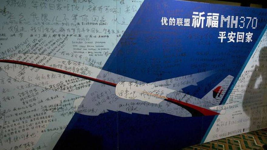 El avión desaparecido de Malaysia Airlines se estrelló en el mar