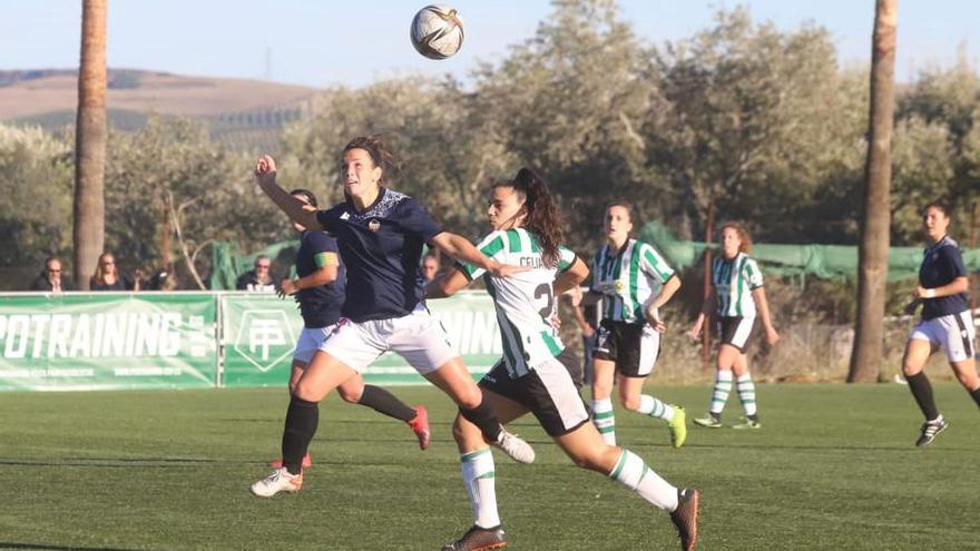 La delantera blanquiverde Celia Ruano en el partido pasado ante el Castellón.