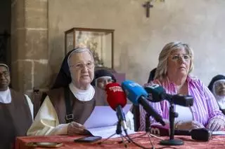 La rueda de prensa de las religiosas del monasterio de Santa Isabel en imágenes