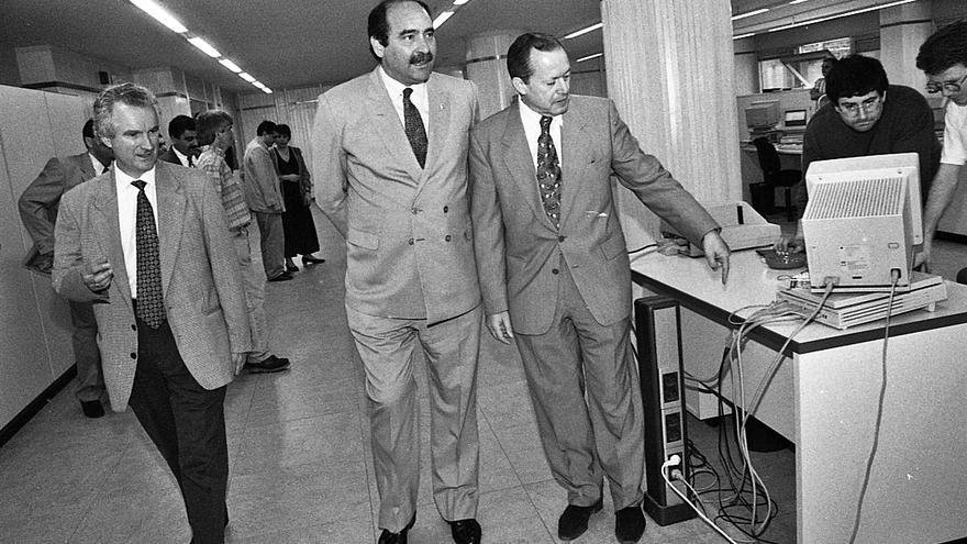 La redacción que renovó el periodismo gijonés - La Nueva España - Vimarsana News