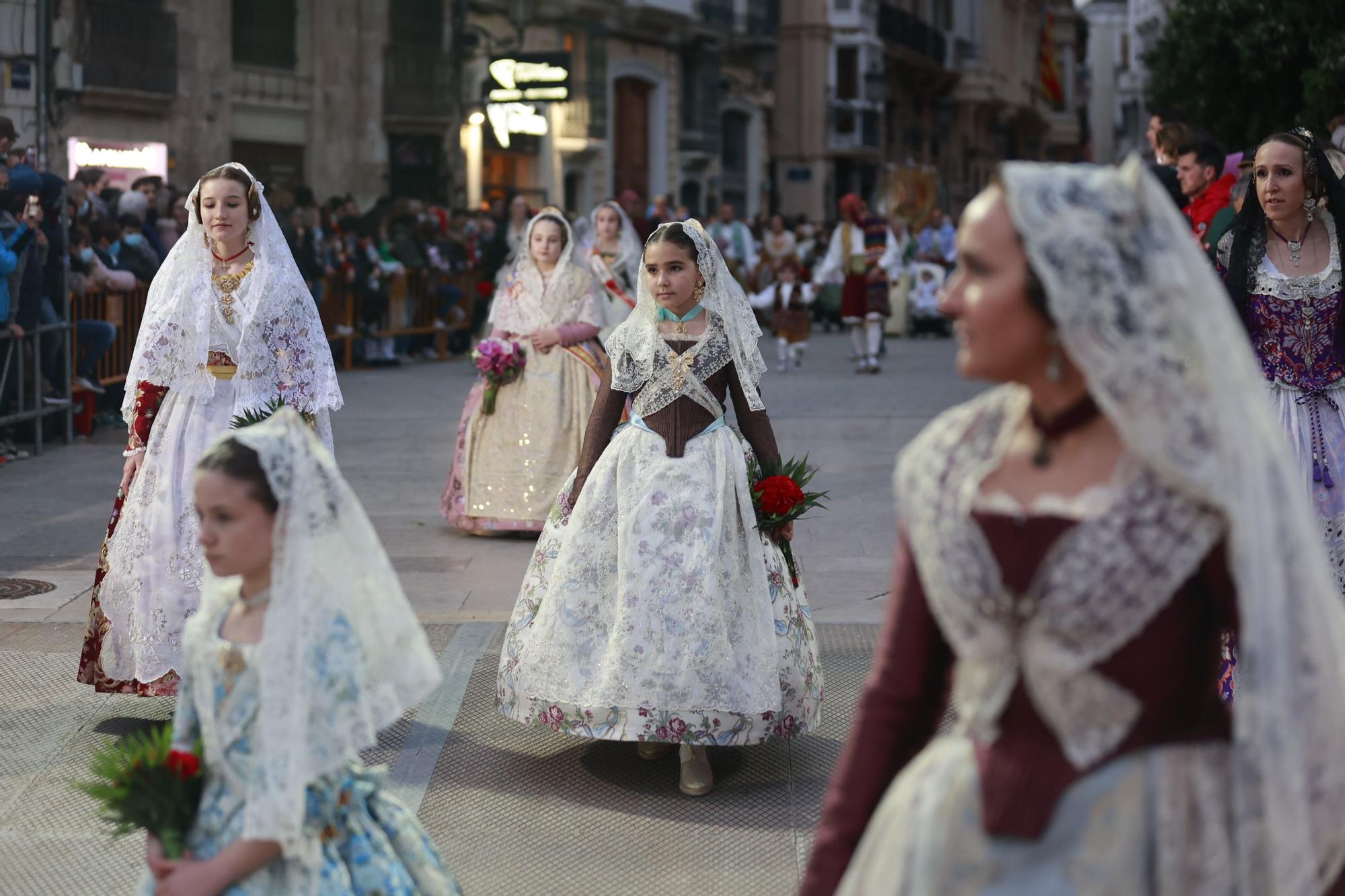 Búscate en el segundo día de ofrenda por la calle Quart (entre las 19:00 a las 20:00 horas)