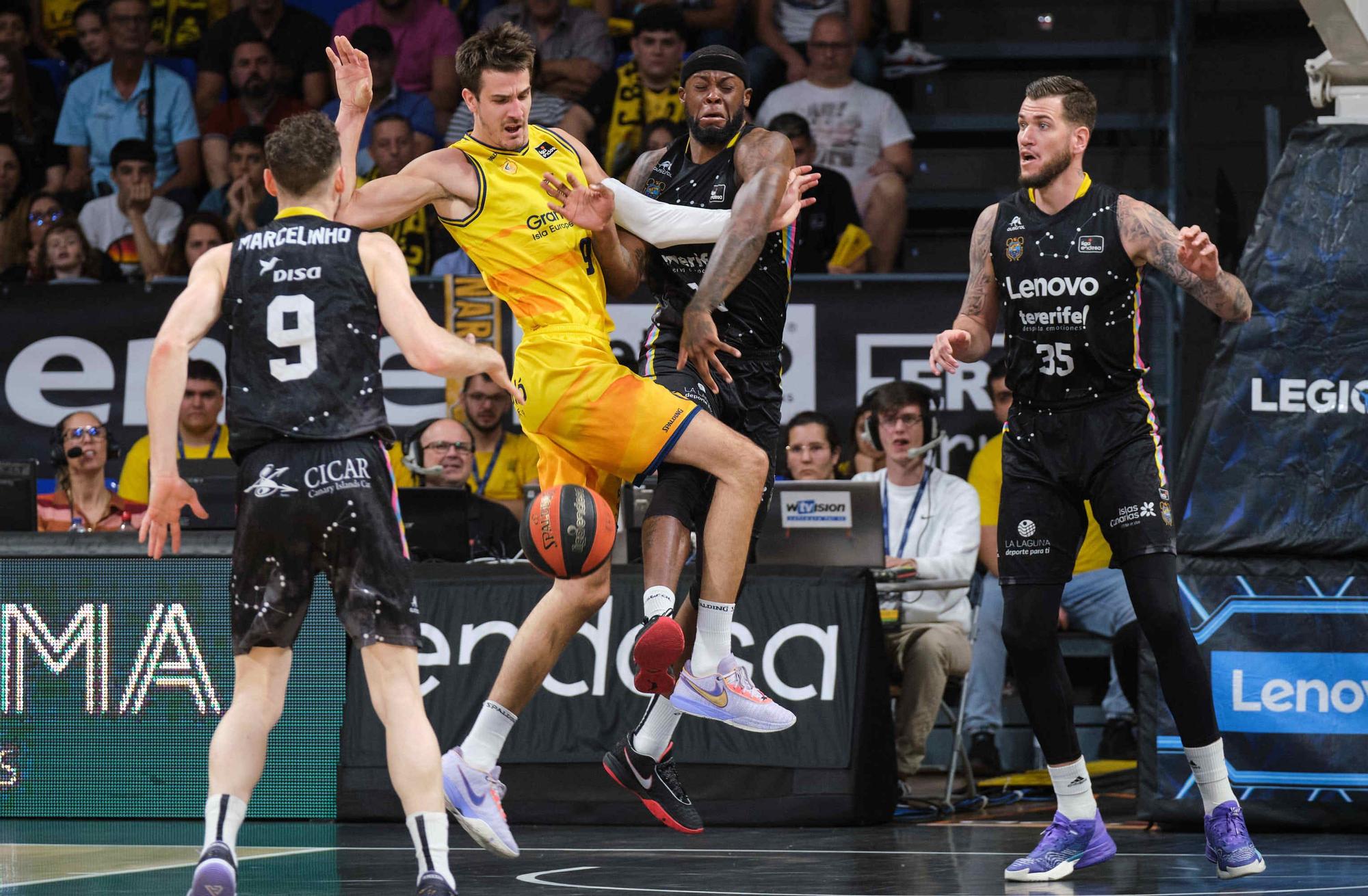 Derbi canario de baloncesto entre el Lenovo Tenerife y el Gran Canaria