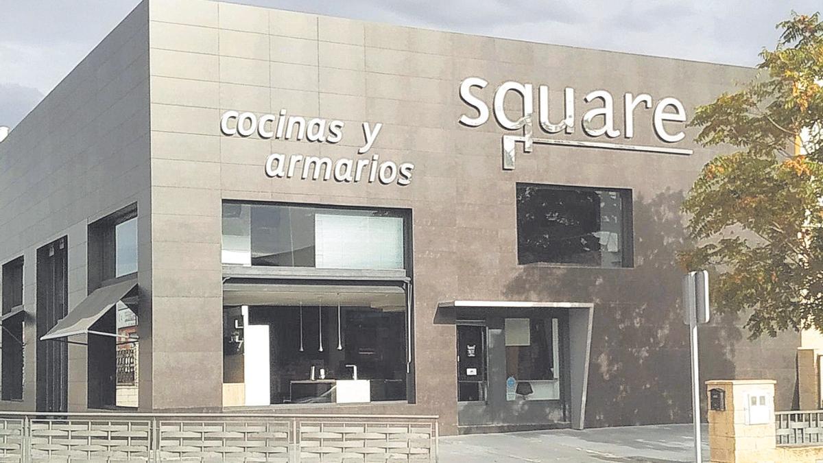 Punto de venta de Cocinas Square en el polífono de la Hiniesta de Zamora, con dos plantas de exposición.