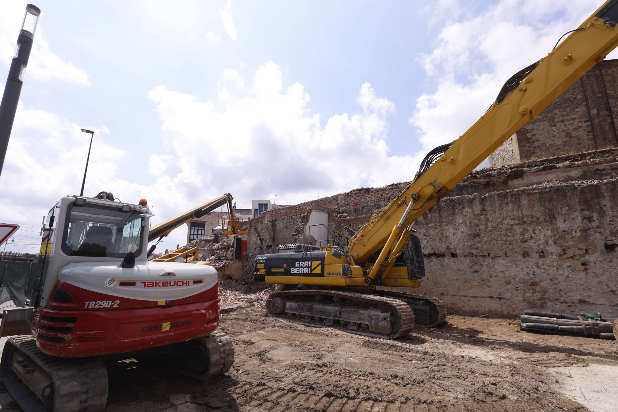 En imágenes: Las obras de la muralla de Avilés avanzan