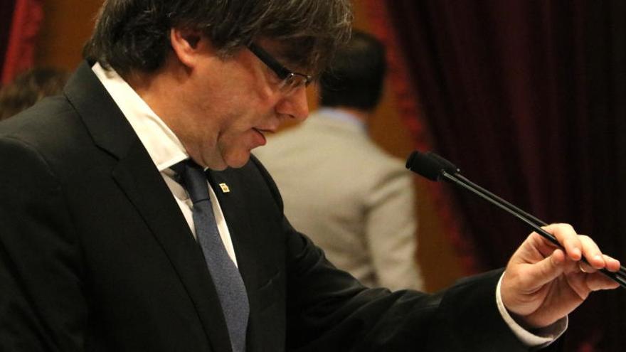 Puigdemont anuncia una convocatòria d&#039;oferta pública de 7.000 llocs de treball
