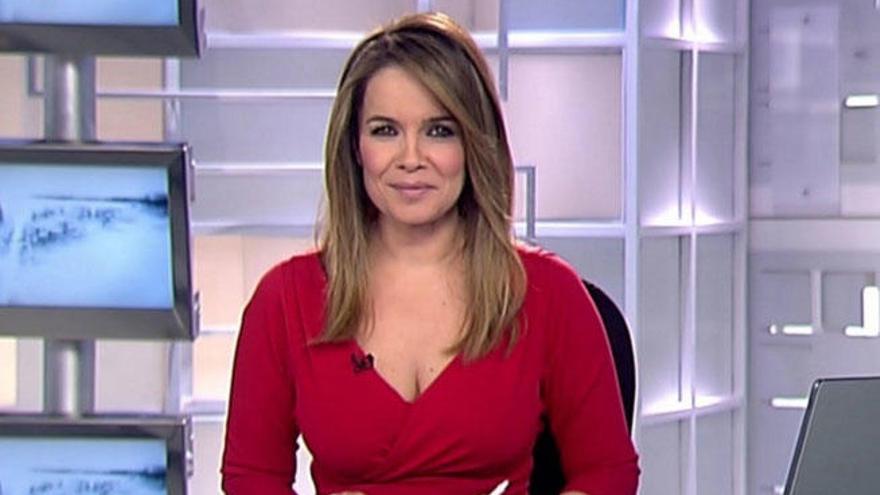 Carme Chaparro, presentadora de los informativos de Telecinco.