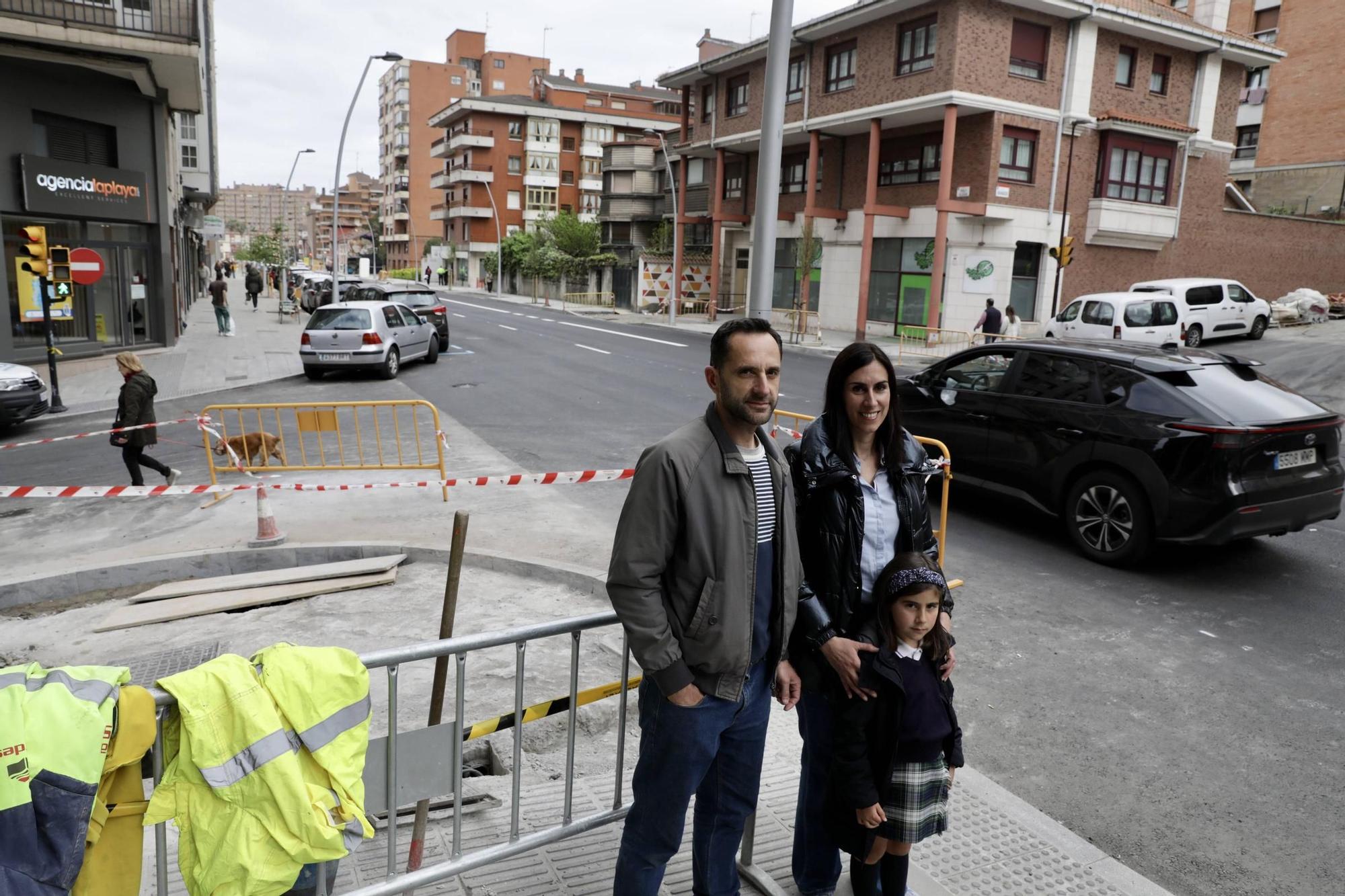La obra de Pablo Iglesias llega al último día sin convencer a vecinos ni al Ayuntamiento (en imágenes)