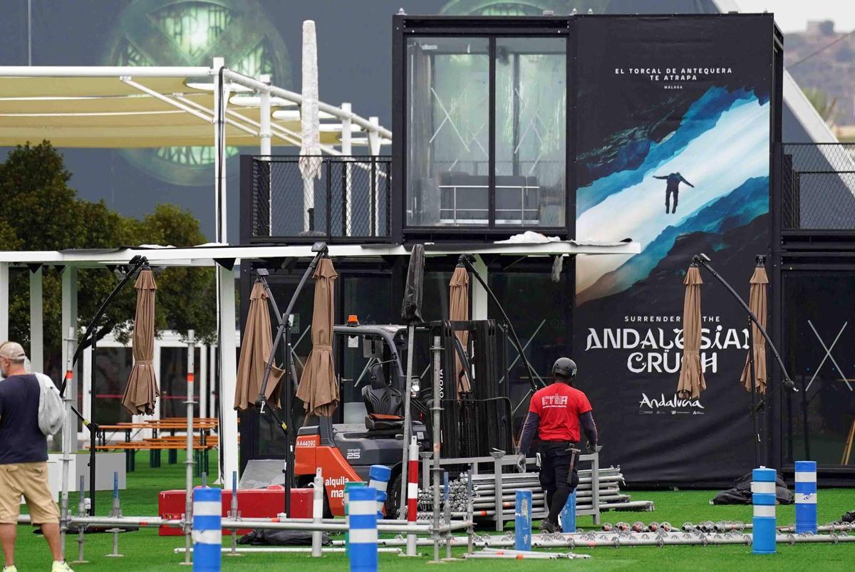 Trabajos en la zona exterior del Palacio de Ferias y Congresos