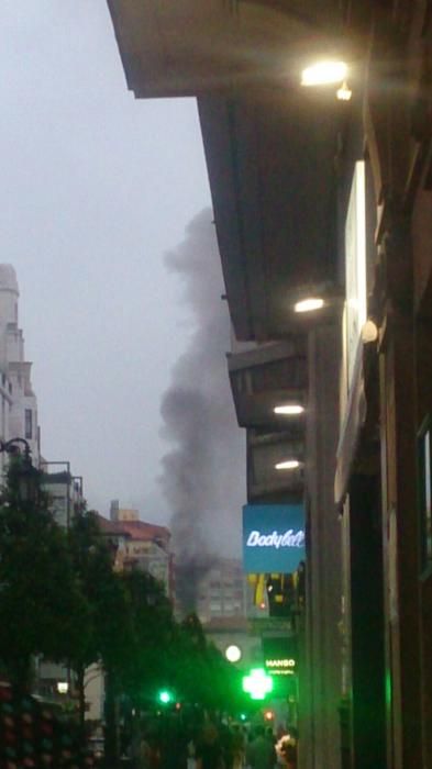 Incendio en un edificio de La Losa en Oviedo