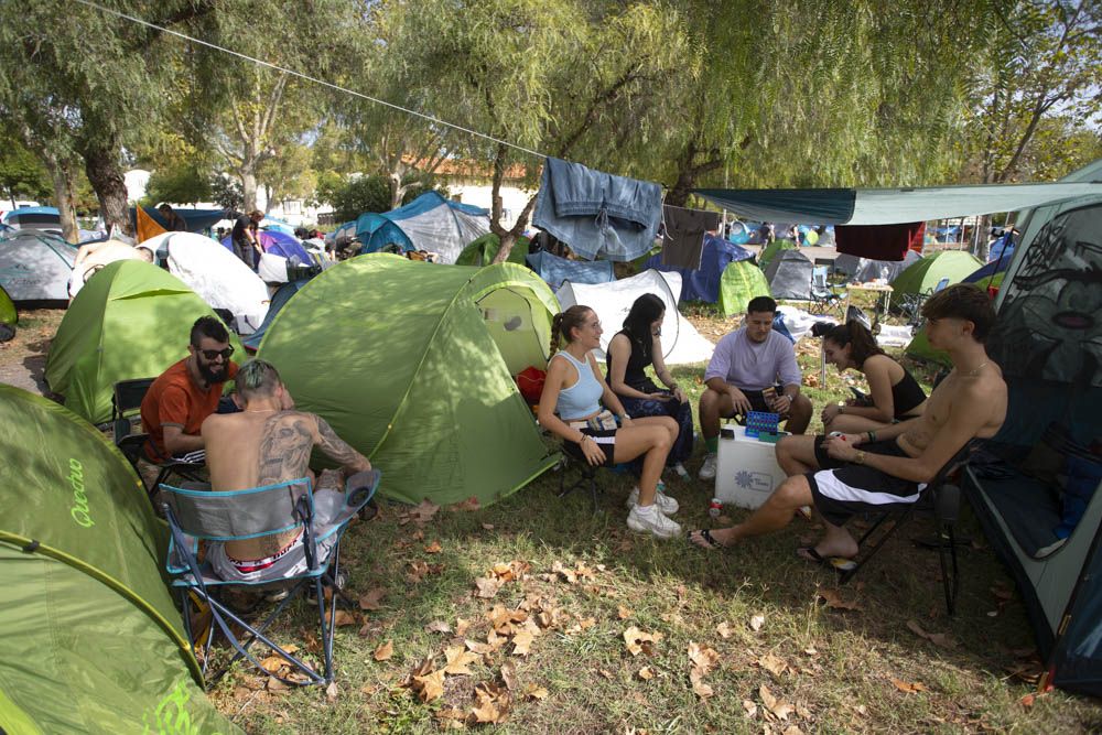 Segundo día de acampada en el festival Festardor del Port de Sagunt.