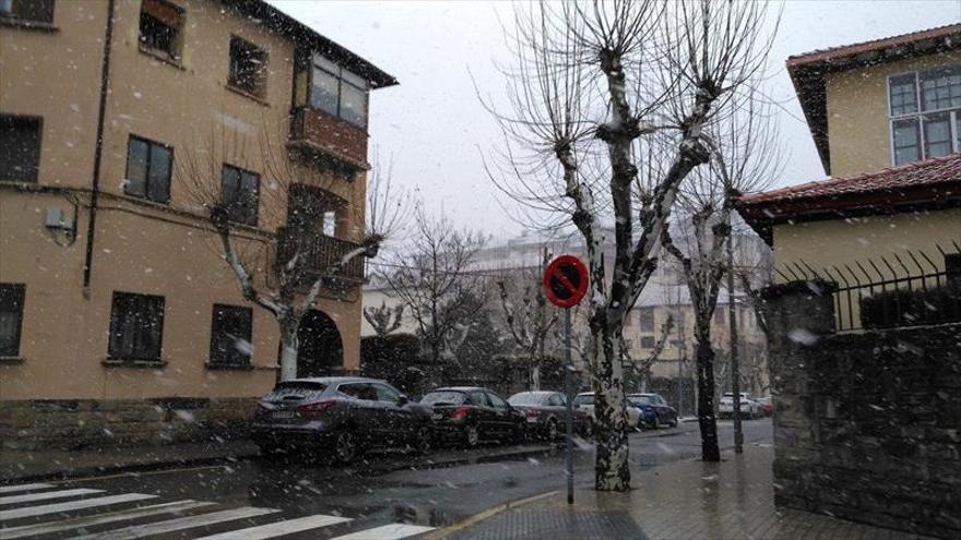 La nieve provoca afecciones en Huesca y pone en alerta a Teruel