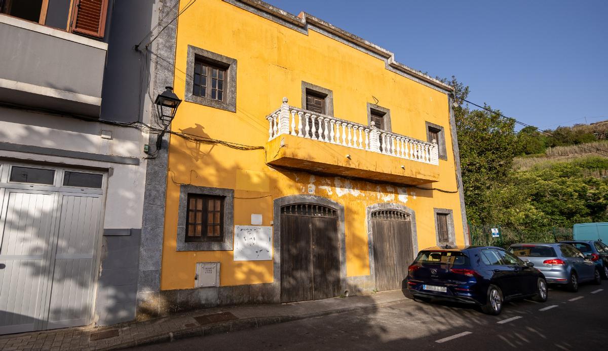Vista exterior del Casino Nuevo de Valleseco.