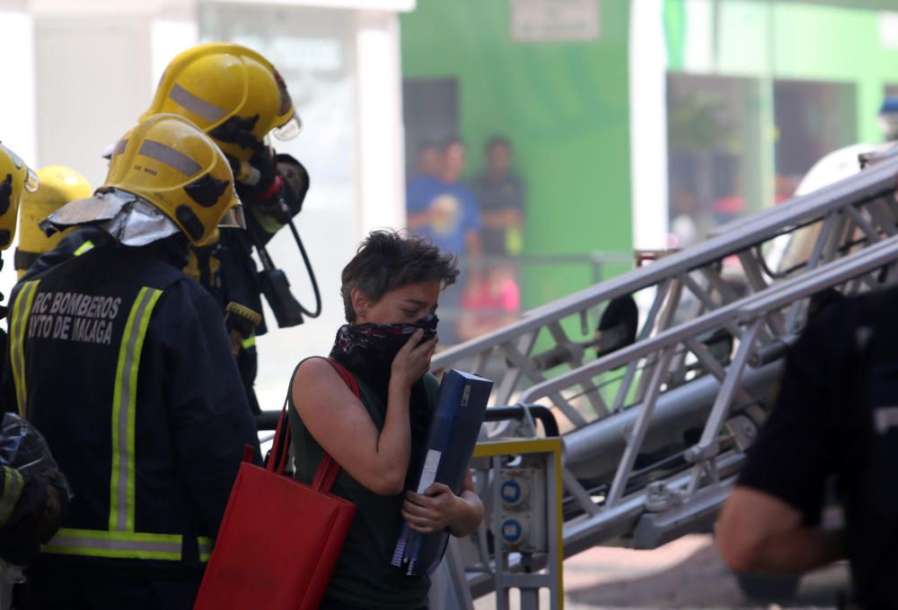 El fuego calcina un edificio de Héroe de Sostoa