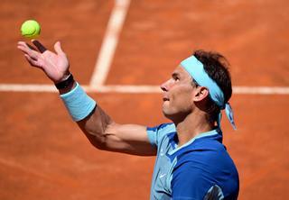 Nadal doblega a Isner y avanza a octavos en Roma