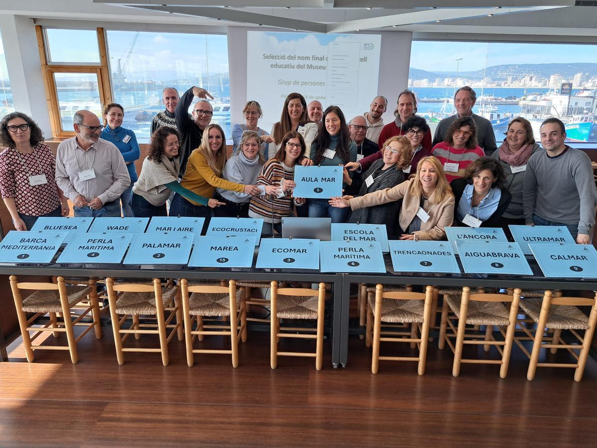 L'equip que ha escollit el nom final d'Aulamar per al vaixell del Museu de la Pesca.