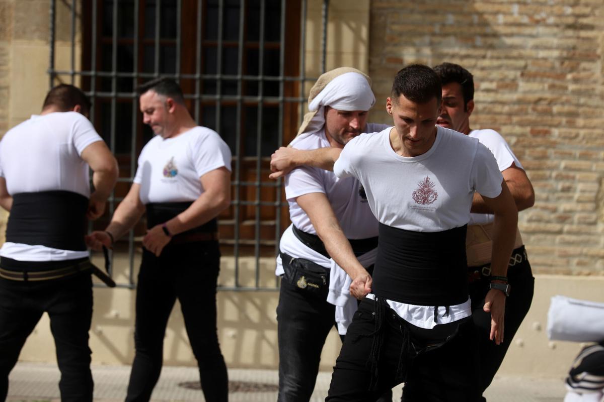Costaleros de la Hermandad del Cristo de la Agonía y Nuestra Señora de la Salud de Córdoba.