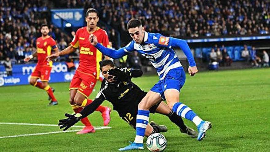 Sabin Merino remata a portería en el partido de la jornada pasada contra Las Palmas.