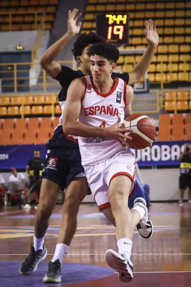 El cacereño Nico Marina, plata con sabor a oro con España