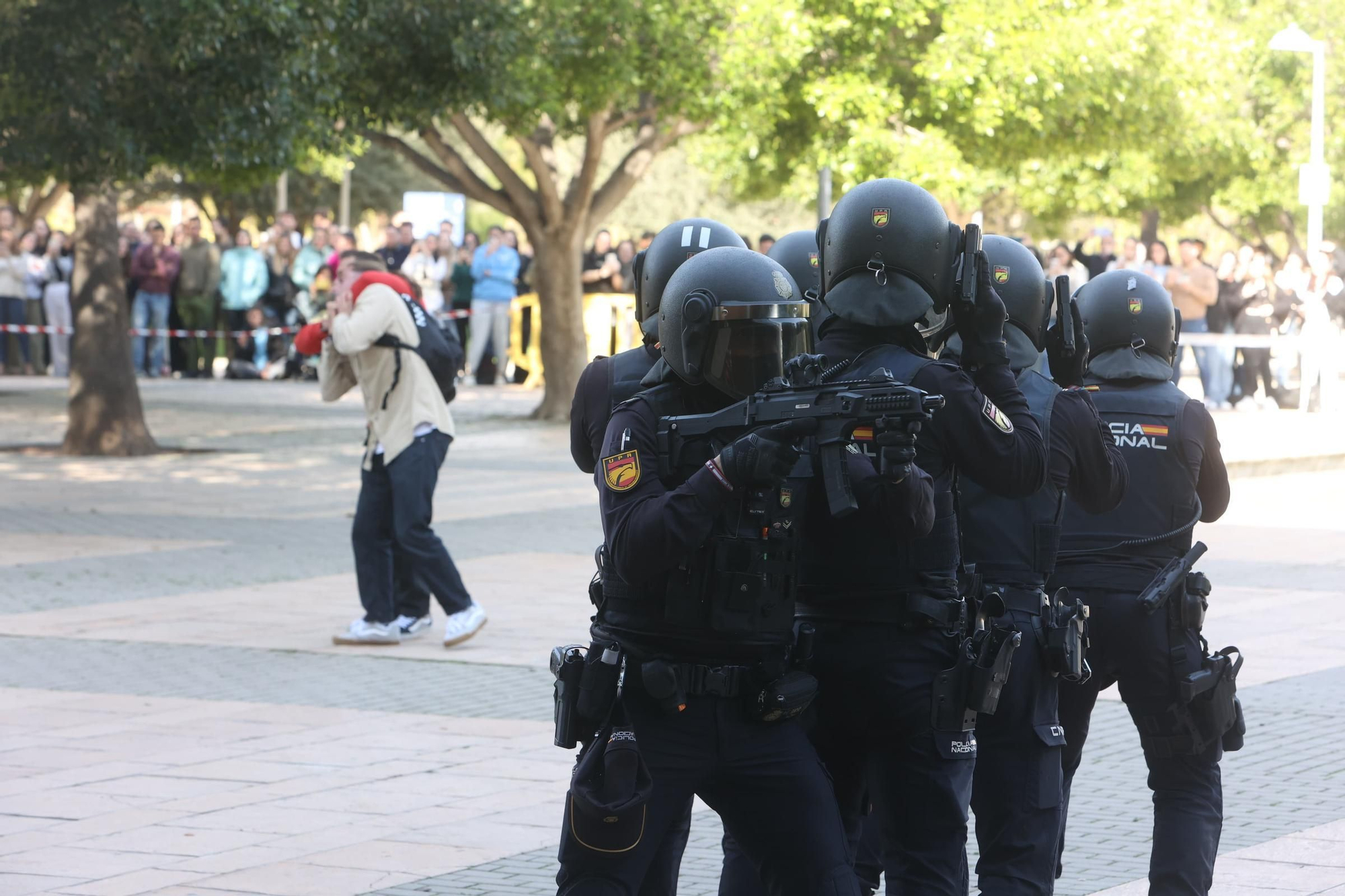 La Universidad de Alicante realiza un simulacro de ataque terrorista en sus instalaciones
