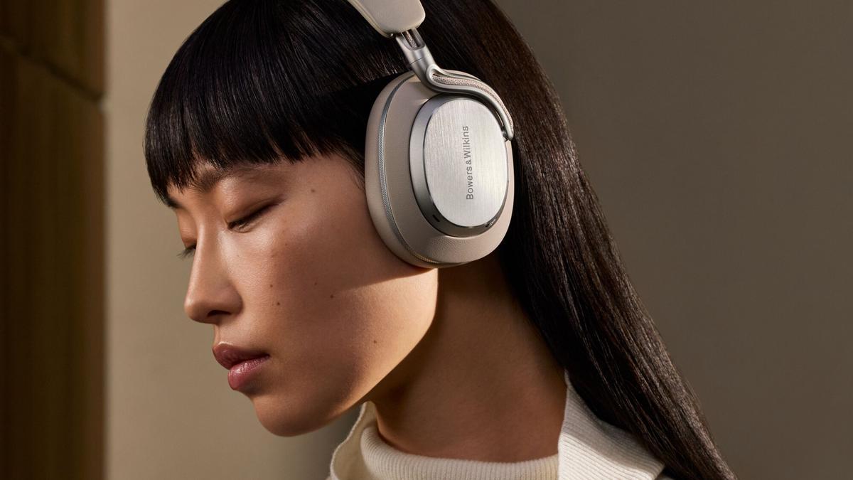Bowers & Wilkins, mükemmel seviye teknolojisine sahip PX8 S2, kablosuz kulaklıklar sunuyor