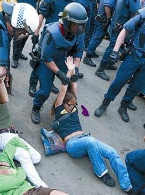 La legislació catalana fixa el 7 de gener com l’arrencada de les rebaixes, però el Tribunal Constitucional l’ha suspès temporalment.