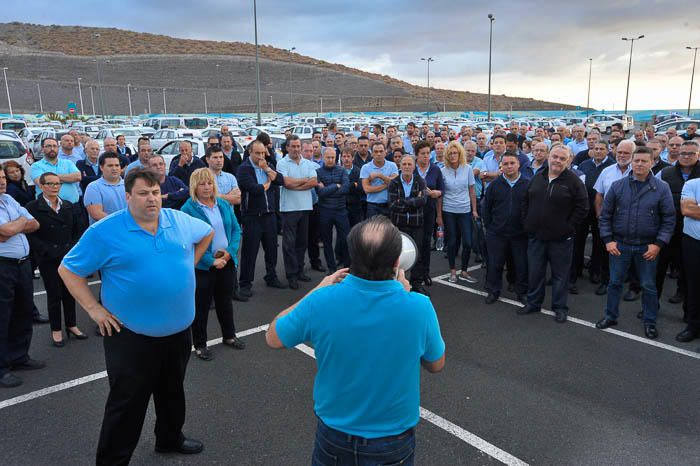 Protesta de taxistas contra el día libre