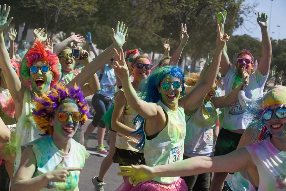 La primera edición de «FestiRun» combina deporte y diversión en una carrera que logró reunir a multitud de personas