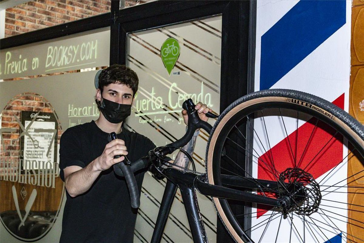 A la pelu en bicicleta