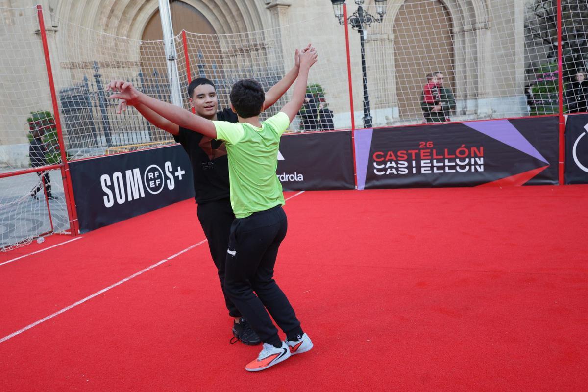 ¡Búscate en la 'fan zone' de la Supercopa de España Femenina en Castellón!