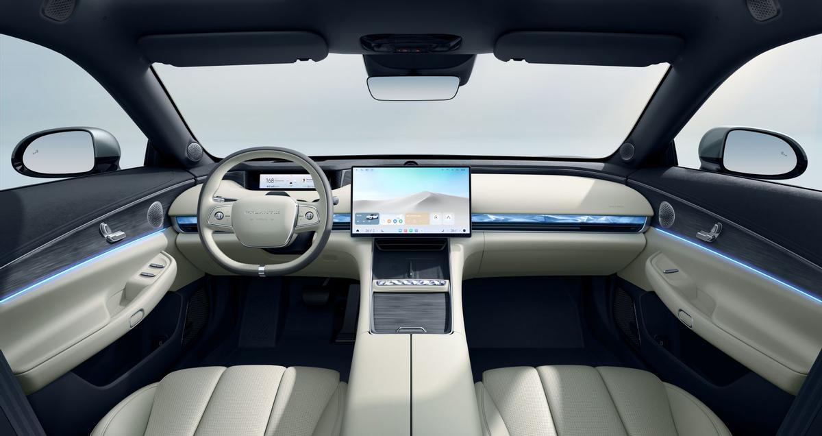 Interior del Exlantix ES
