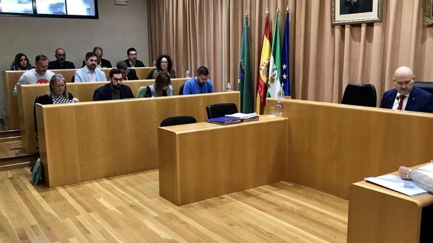 La sesión plenaria del Ayuntamiento veleño deparó mejoras para el núcleo urbano de Triana.