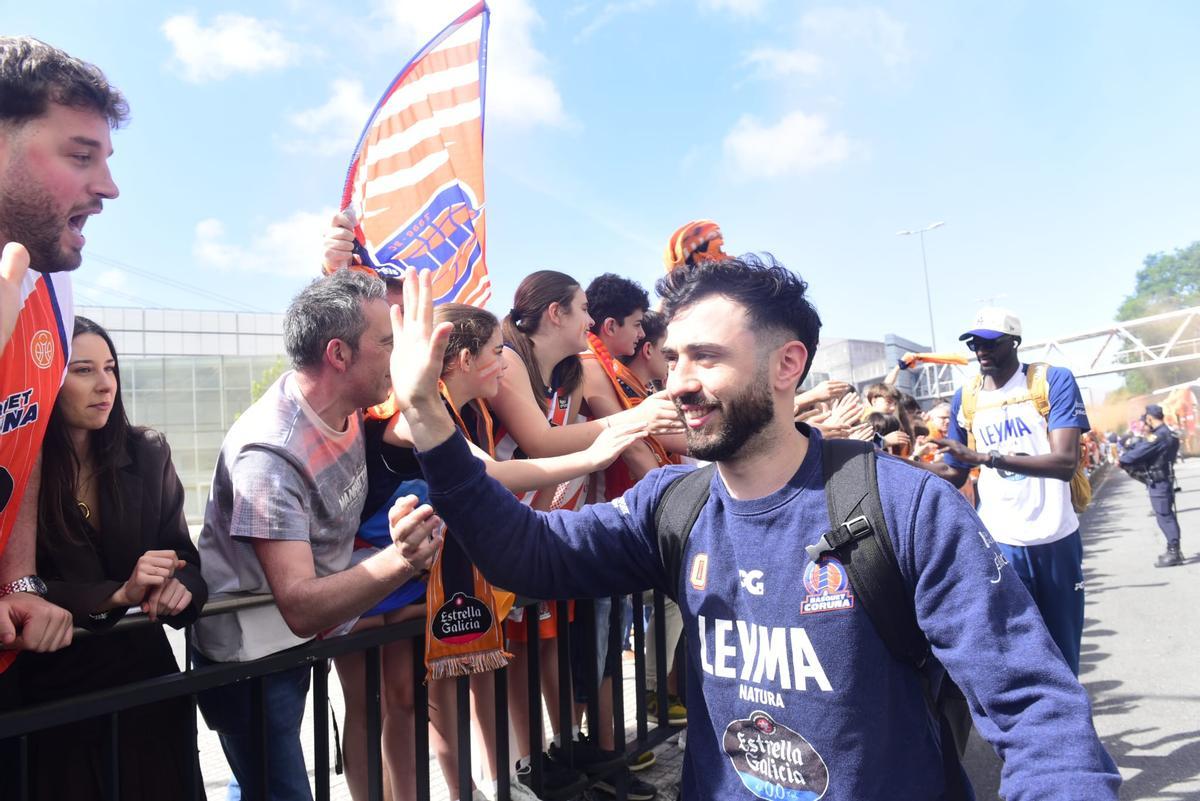 Recibimiento al Leyma antes de la final por el ascenso ante Estudiantes