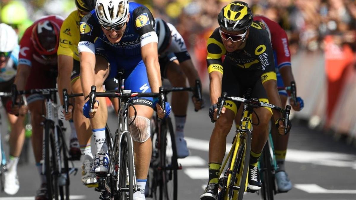 Kittel (izquierda) se impone a Coquard en la llegada de Limoges.