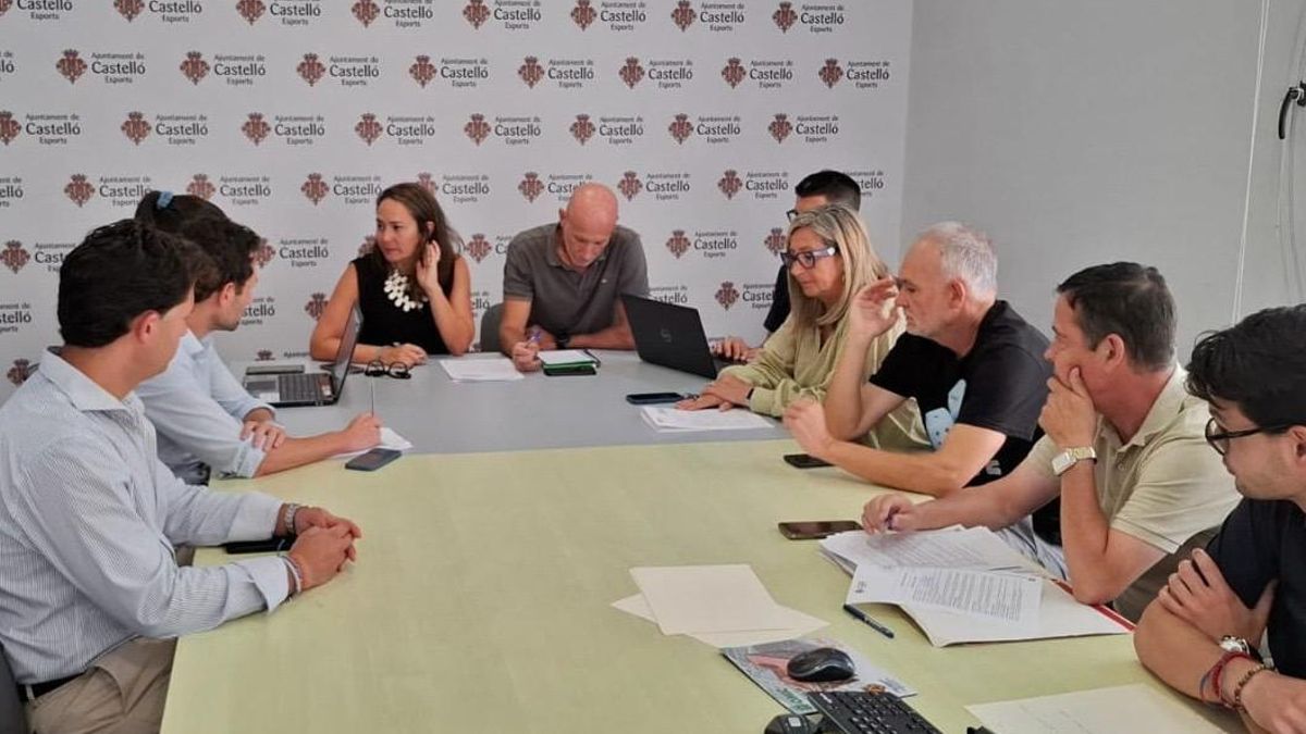 Reunión del consejo rector del Patronato de Deportes, con la concejala del ramo, Maica Hurtado.