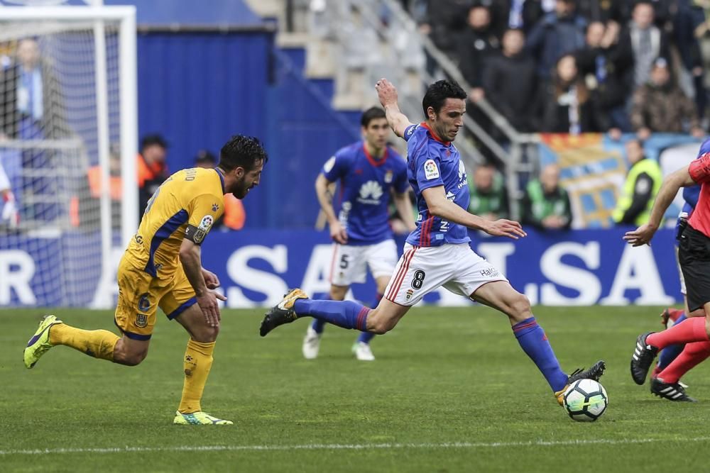 El partido entre el Oviedo y el Alcorcón, en imágenes