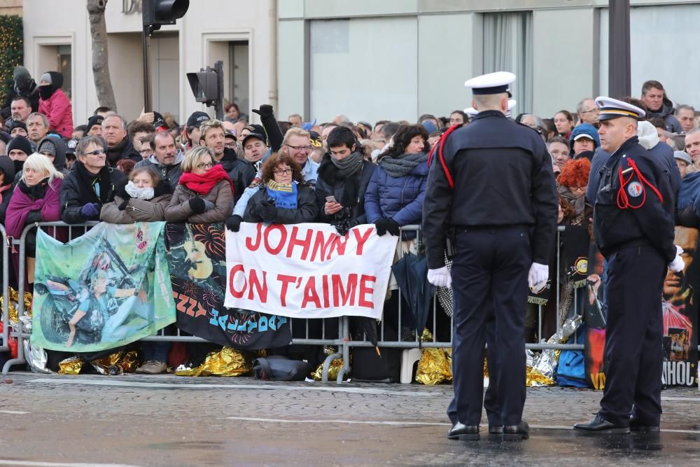 Multitudinario funeral por Johhny Hallyday en París