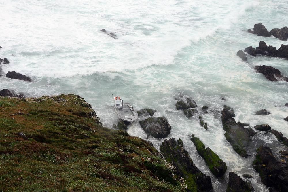 El patrón fue evacuado por el Pesca 1 y trasladado a Vigo en estado grave