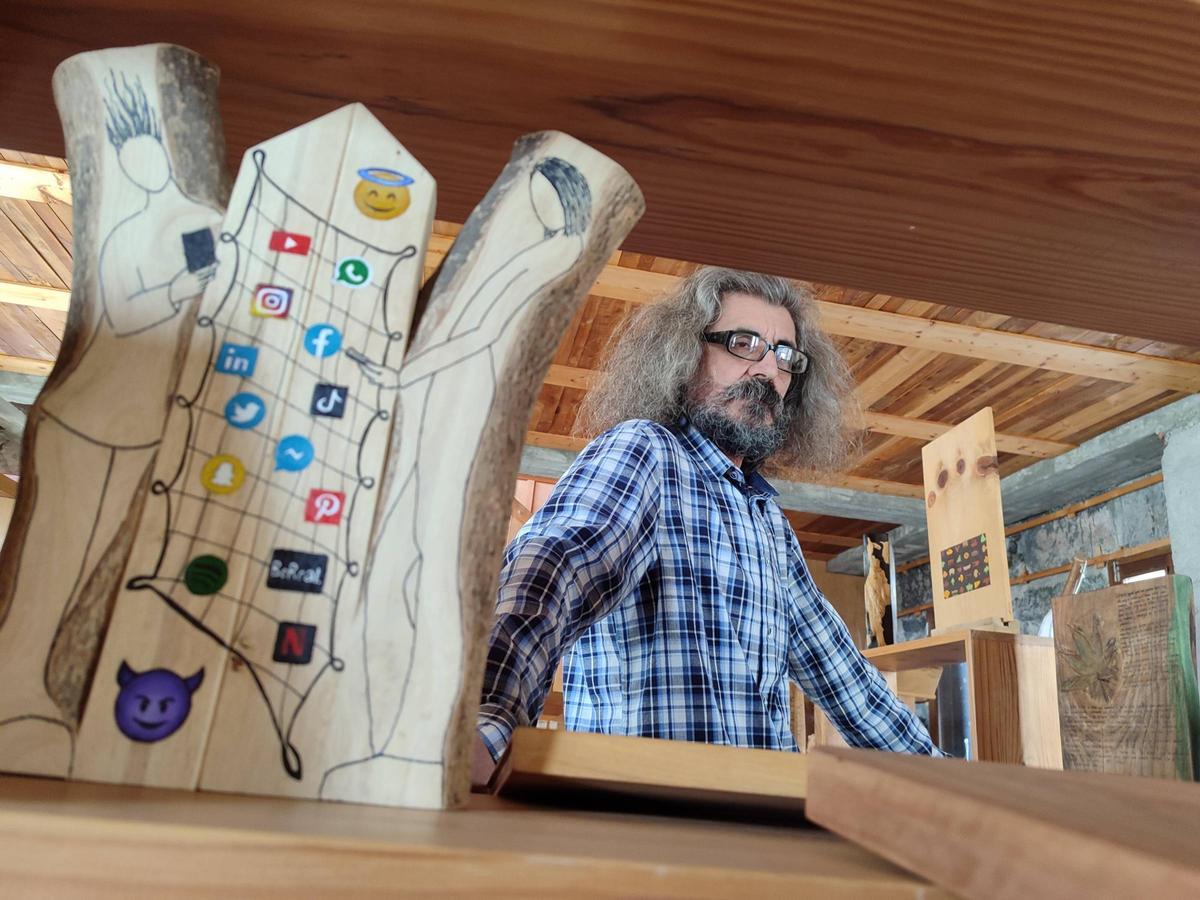 A Biblioteca de Madeiras do Mundo de Agustín Bastón, en Cangas
