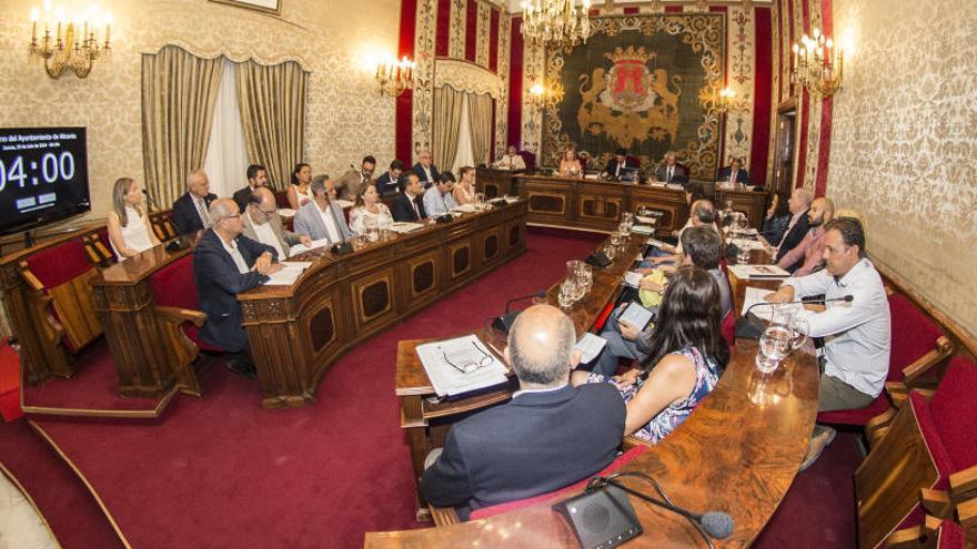 El Ayuntamiento destina 822.000 euros al año para pagar a los asesores