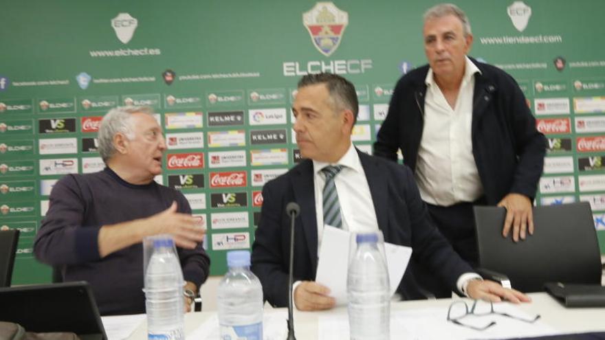 Los directivos del Elche en la última junta general de accionistas