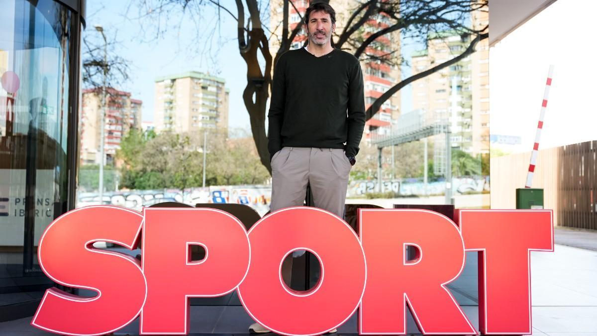 Álex Mumbrú visitó la redacción de SPORT