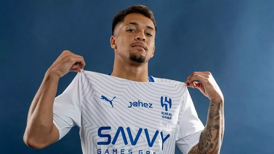 El Al Hilal hace oficial el fichaje de Marcos Leonardo