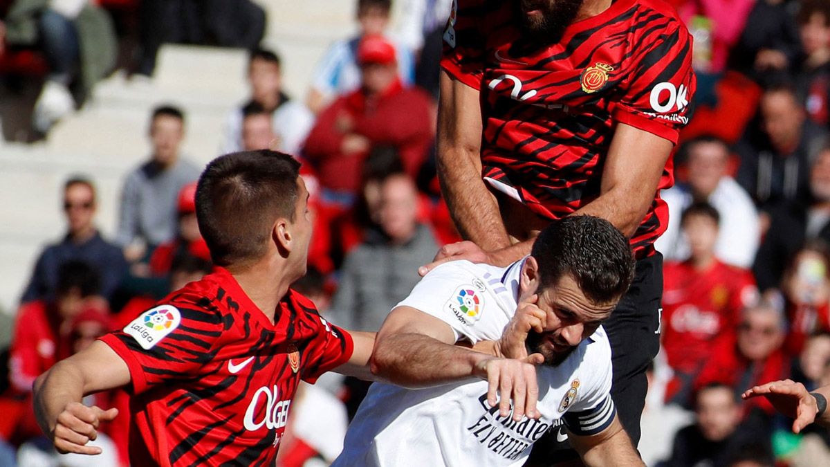 Nacho marcó en propia puerta