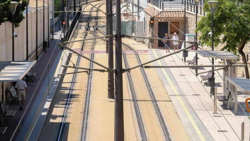 La estación de La Isleta cierra para conectarla al túnel de la Serra Grossa de Alicante