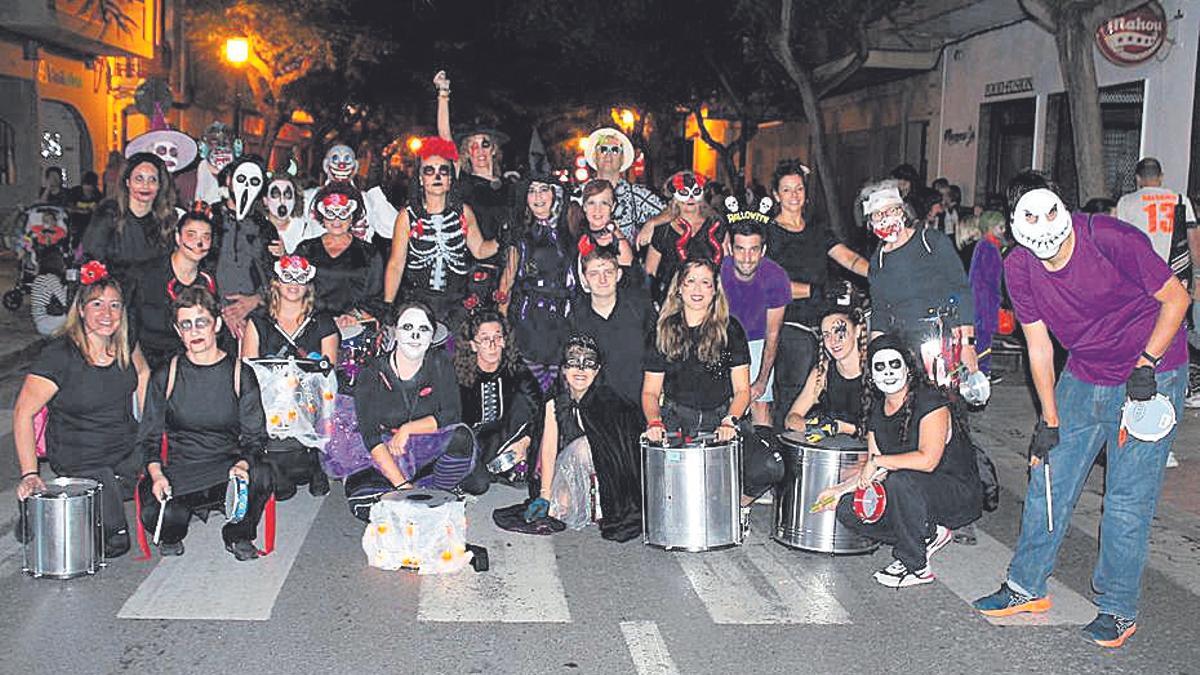 El pasacalle arrancará a las 19.00 horas en el puente y llegará a la plaza de Les Corts.