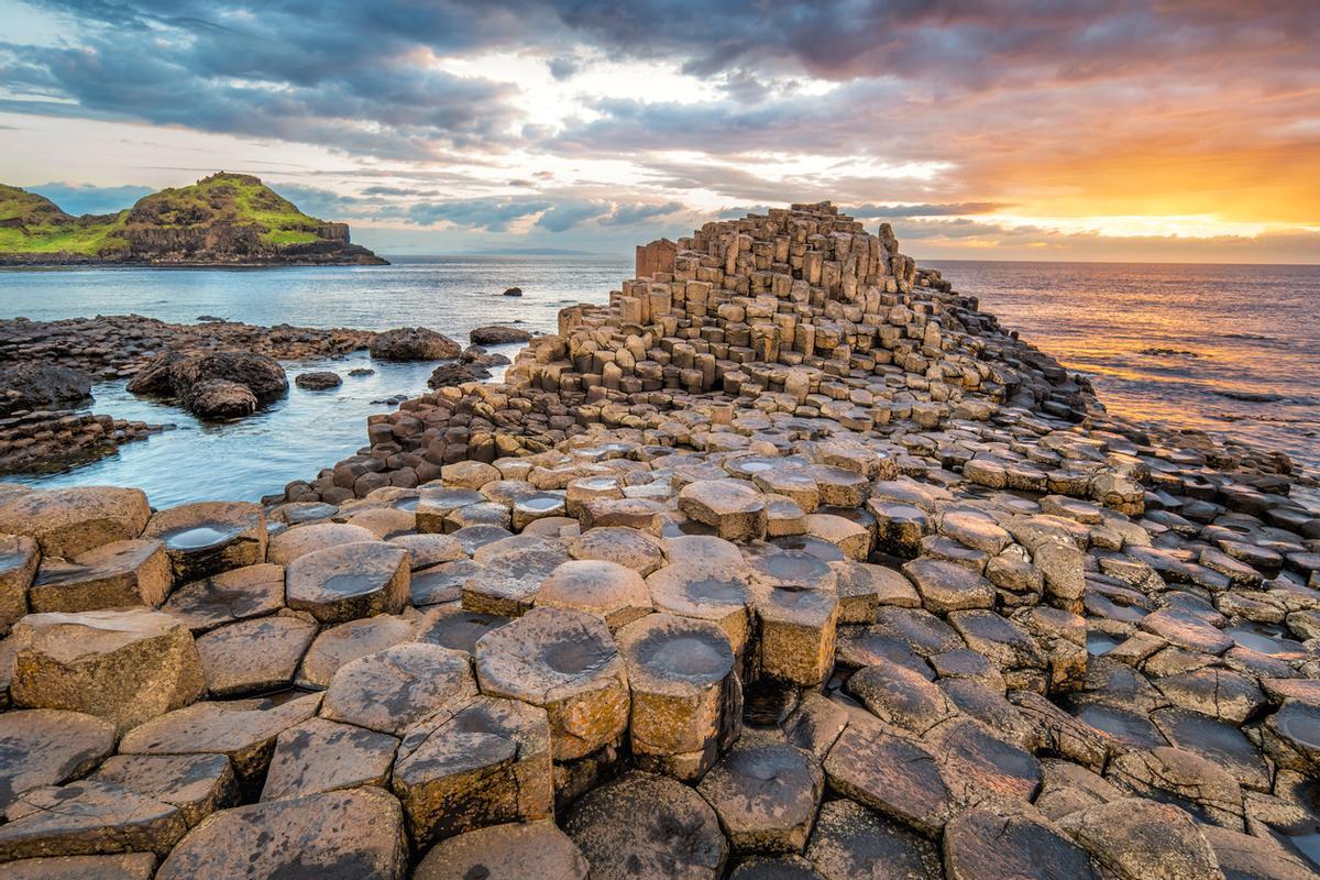 La Calzada del Gigante en Irlanda es uno de los lugares más extraños del mundo