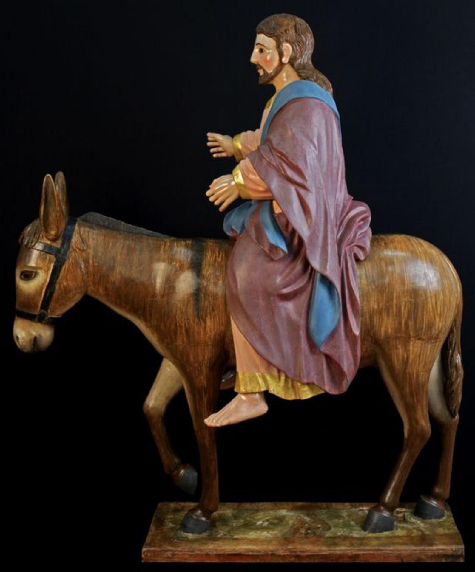 Las figuras de Jesús y el burro, ya restaurados.