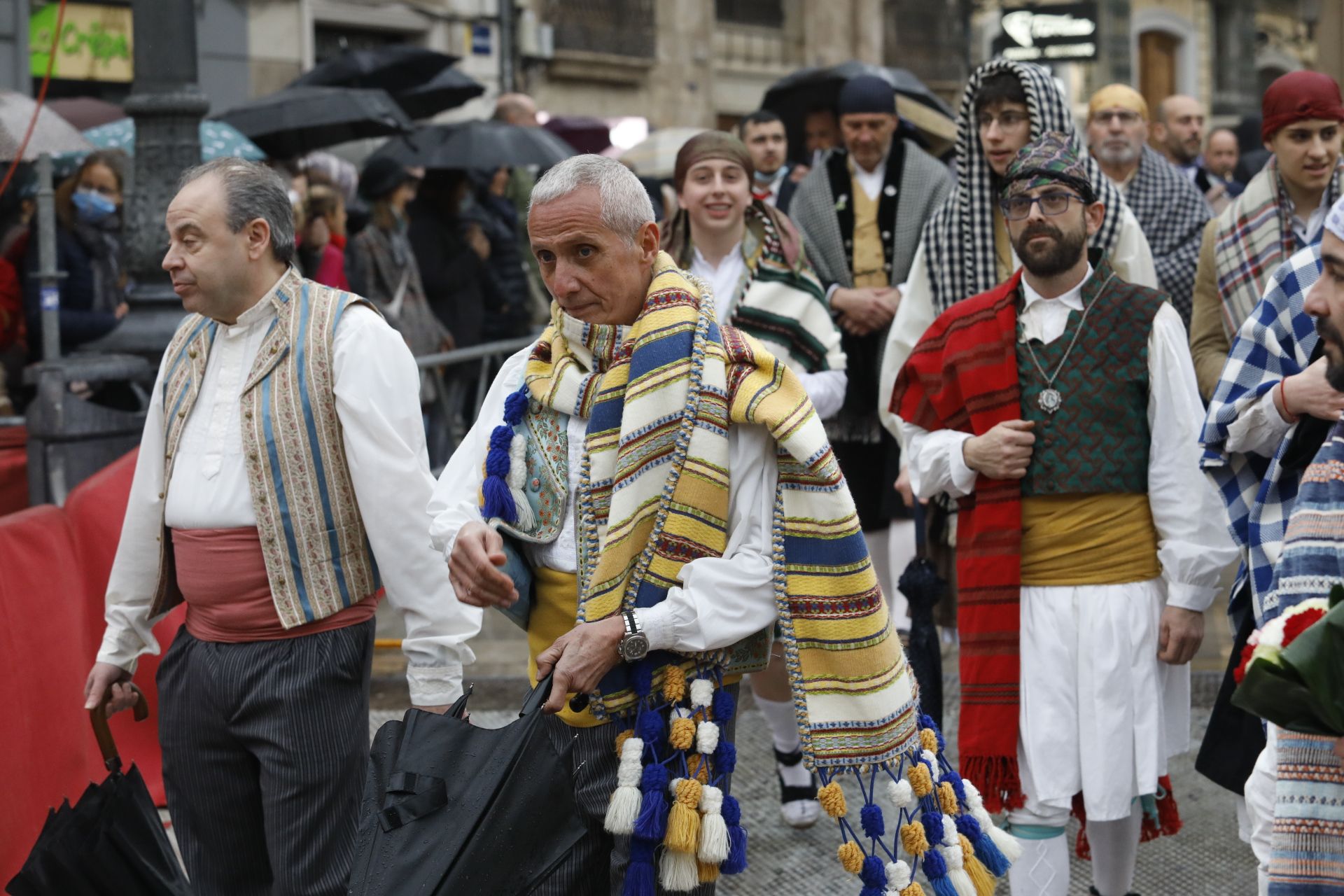 Búscate en el primer día de ofrenda por la calle Quart (entre las 18:00 a las 19:00 horas)