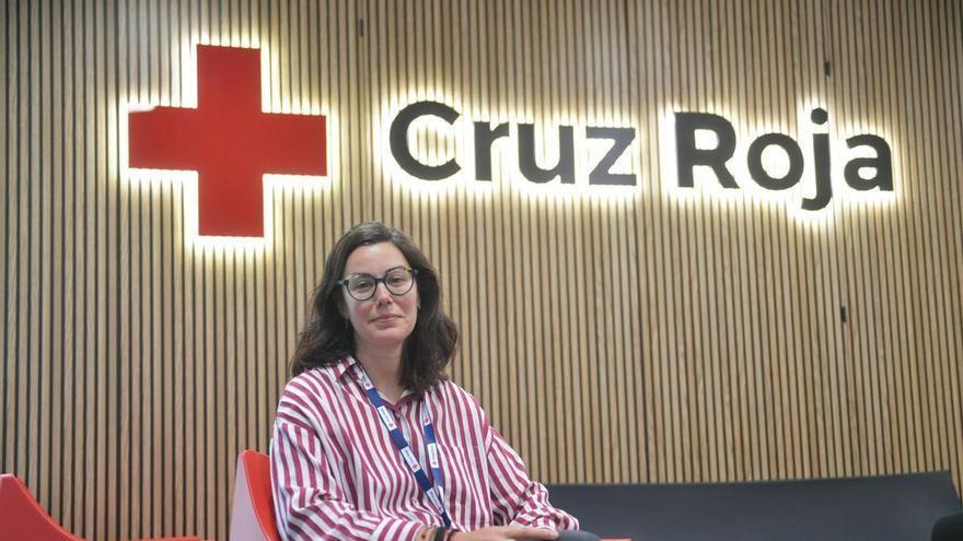 Laura Cerviño, directora provincial del área de programas de Infancia de Cruz Roja en A Coruña: "Nunca hay suficientes familias acogedoras"