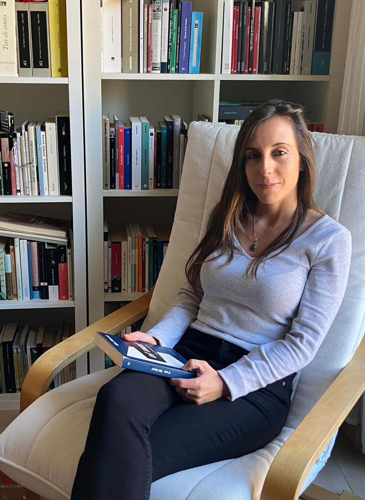 Txell Lafuente coneix en profunditat la novel·la 'El mar' de Blai Bonet, ja que li va dedicar la seva tesi doctoral.